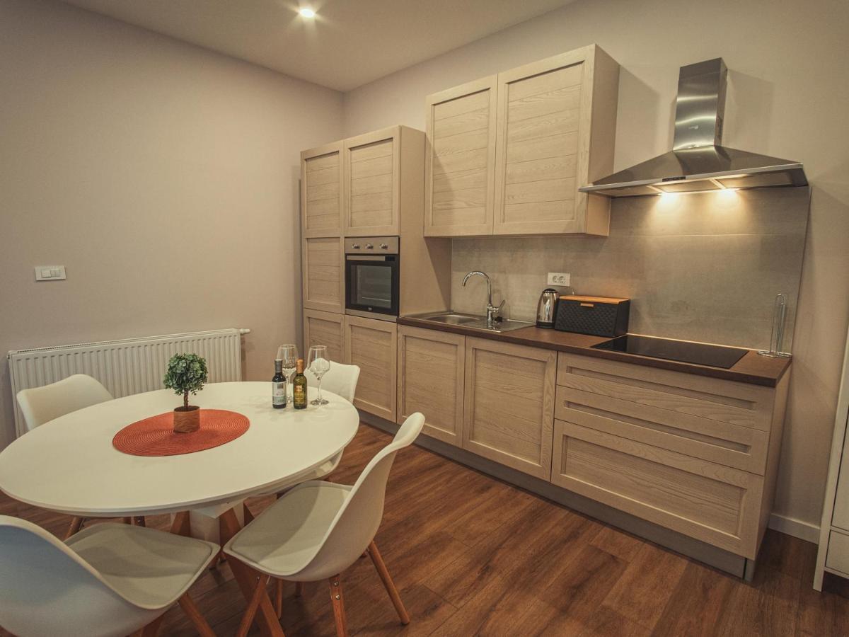 Apartmani Infinity Osijek Exterior photo