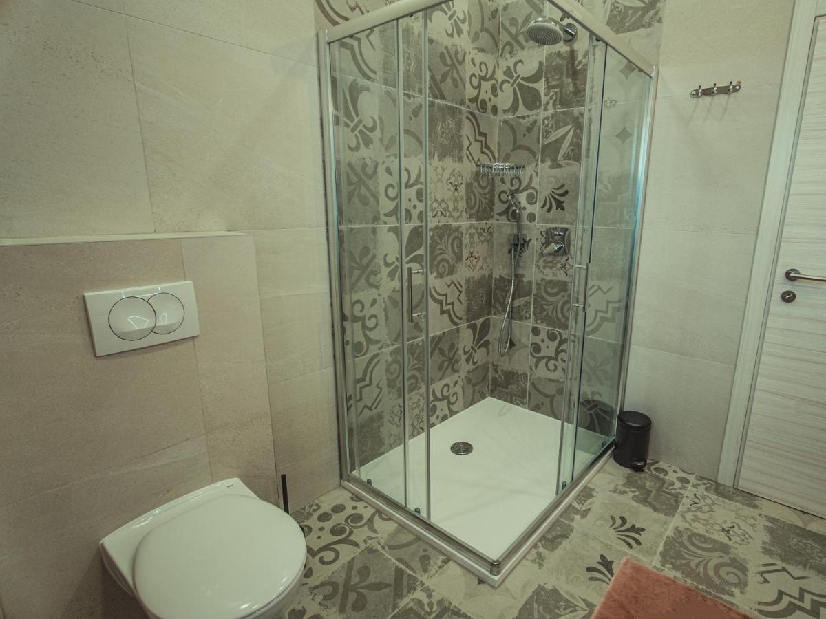 Apartmani Infinity Osijek Exterior photo